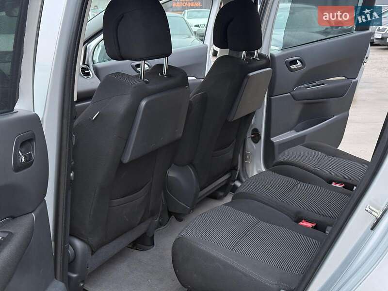 Микровэн Peugeot 5008 2011 в Львове фото 31 Микровэн Peugeot 5008 2011 в Львове