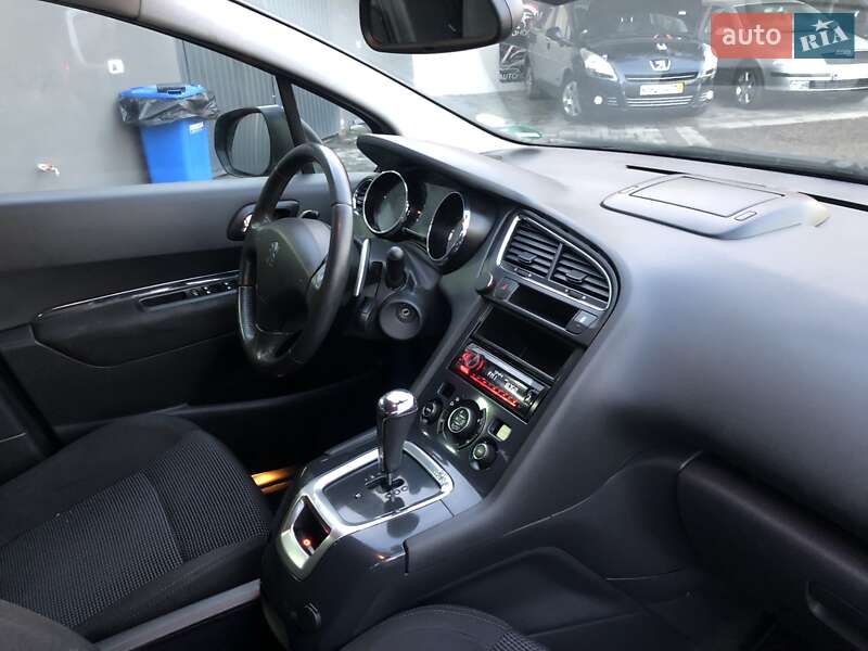 Микровэн Peugeot 5008 2010 в Ивано-Франковске