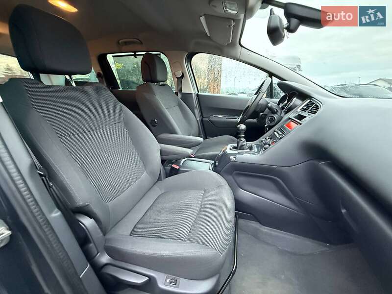 Микровэн Peugeot 5008 2015 в Коломые