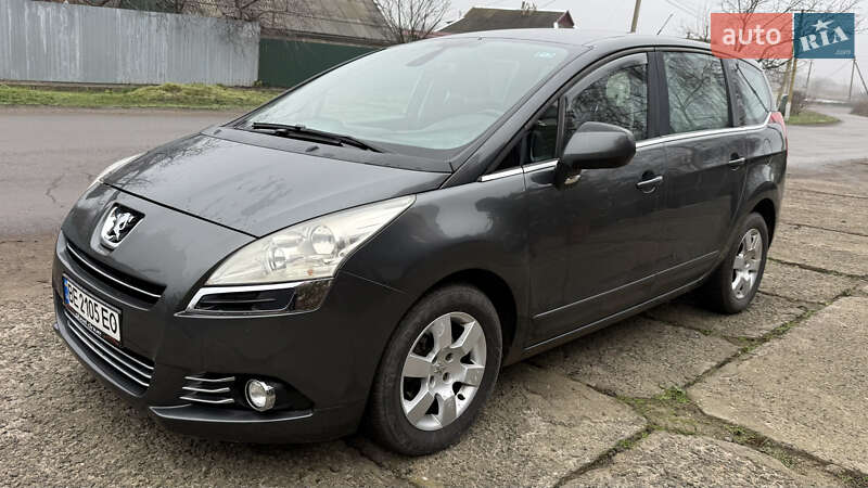 Мікровен Peugeot 5008 2011 в Новому Бузі