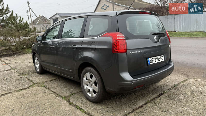 Мікровен Peugeot 5008 2011 в Новому Бузі
