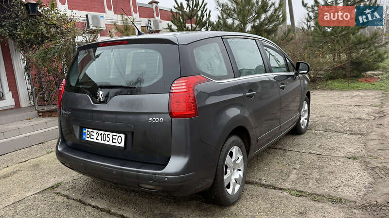 Мікровен Peugeot 5008 2011 в Новому Бузі