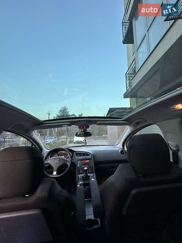 Мікровен Peugeot 5008 2011 в Луцьку