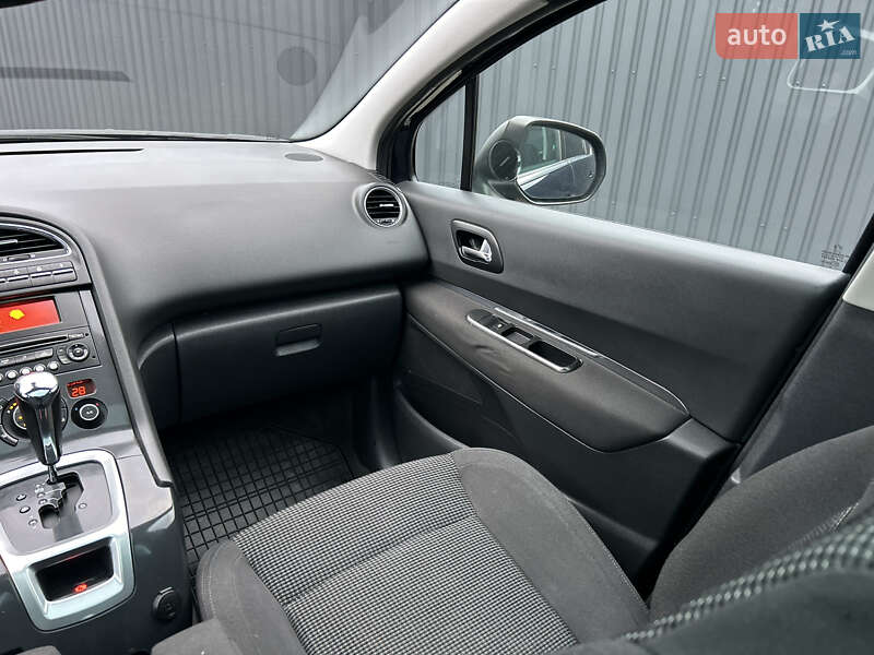 Мікровен Peugeot 5008 2011 в Полтаві