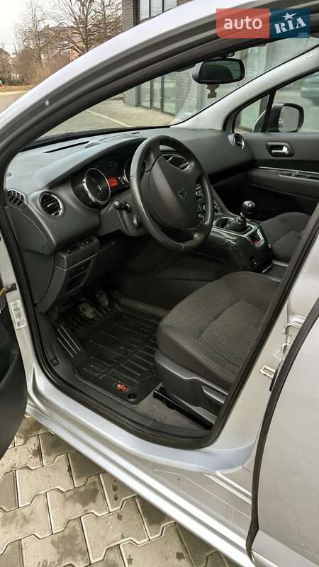 Мікровен Peugeot 5008 2011 в Івано-Франківську