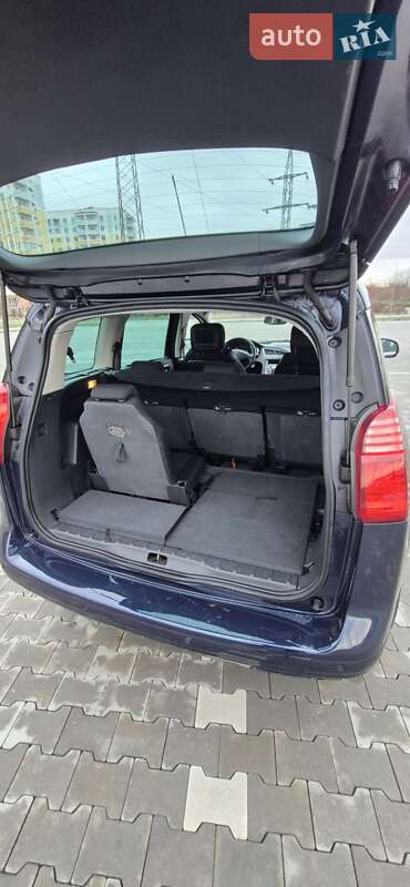 Микровэн Peugeot 5008 2010 в Киеве