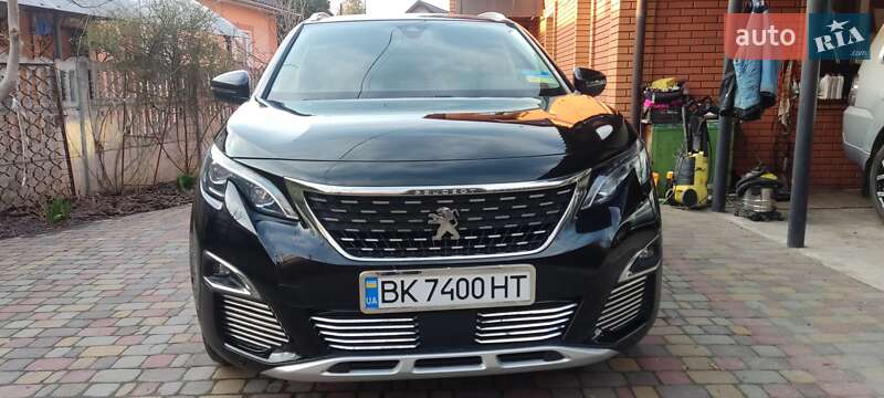 Позашляховик / Кросовер Peugeot 5008 2017 в Рівному