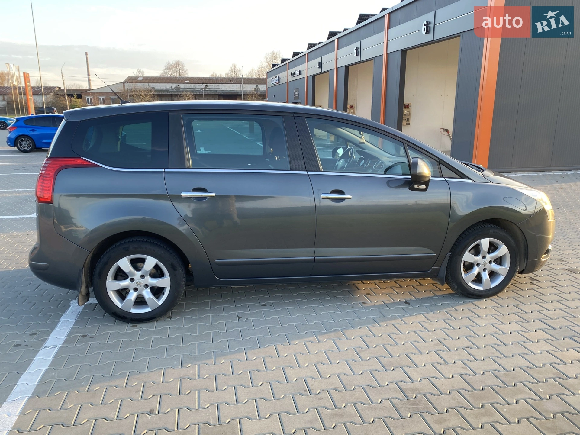 2010 Peugeot 5008 - мініатюра 5