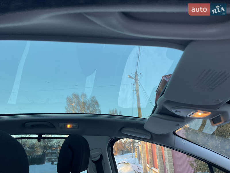 Микровэн Peugeot 5008 2010 в Почаеве