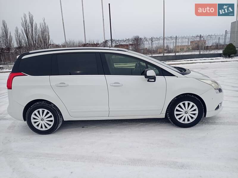 Микровэн Peugeot 5008 2011 в Кропивницком