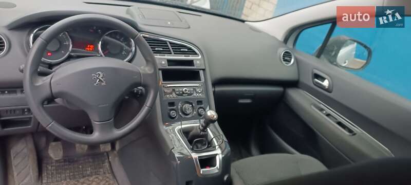 Мікровен Peugeot 5008 2014 в Херсоні