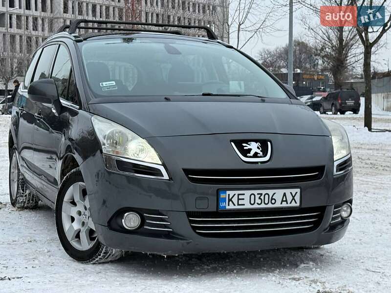 Peugeot 5008 2013