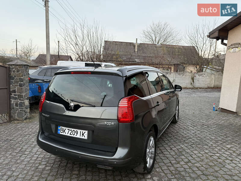 Микровэн Peugeot 5008 2013 в Дубно
