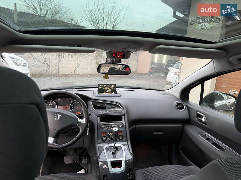 Микровэн Peugeot 5008 2013 в Дубно