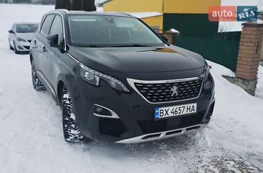 Внедорожник / Кроссовер Peugeot 5008 2017 в Волочиске