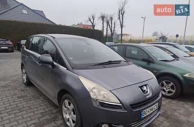Микровэн Peugeot 5008 2011 в Бережанах