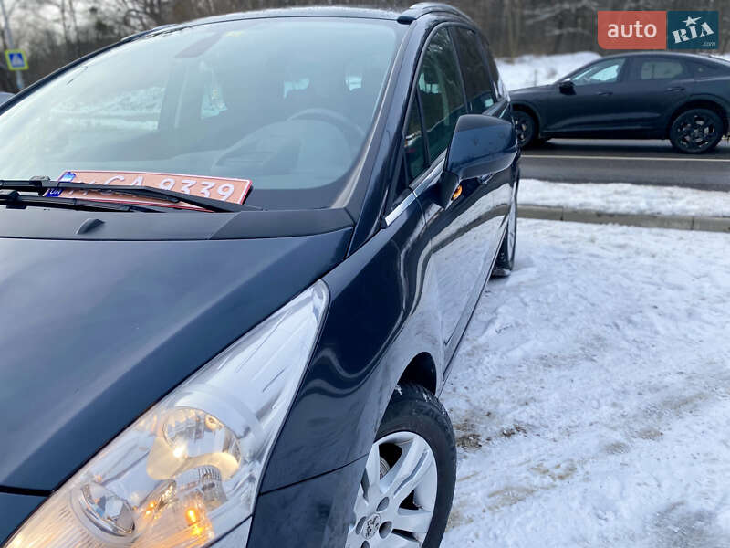 Микровэн Peugeot 5008 2012 в Львове