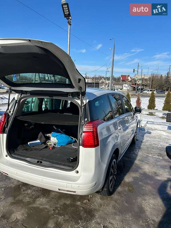 Микровэн Peugeot 5008 2012 в Львове