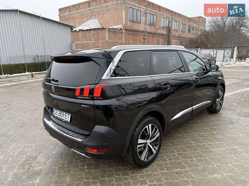 Внедорожник / Кроссовер Peugeot 5008 2017 в Черновцах