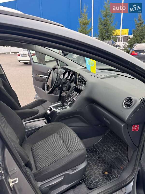 Микровэн Peugeot 5008 2011 в Богуславе