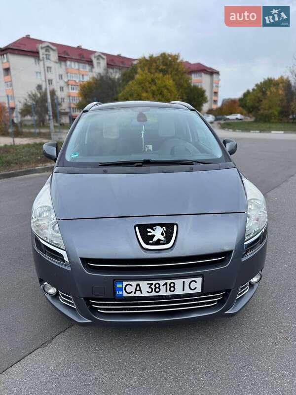 Микровэн Peugeot 5008 2011 в Богуславе