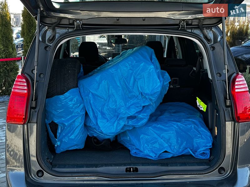 Микровэн Peugeot 5008 2010 в Львове