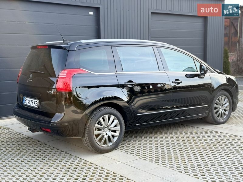 Микровэн Peugeot 5008 2015 в Самборе