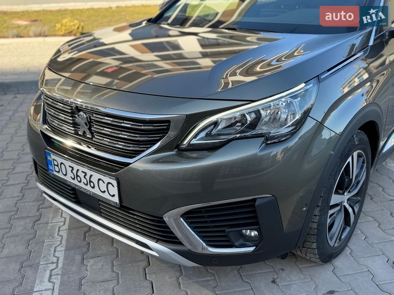 Внедорожник / Кроссовер Peugeot 5008 2017 в Тернополе