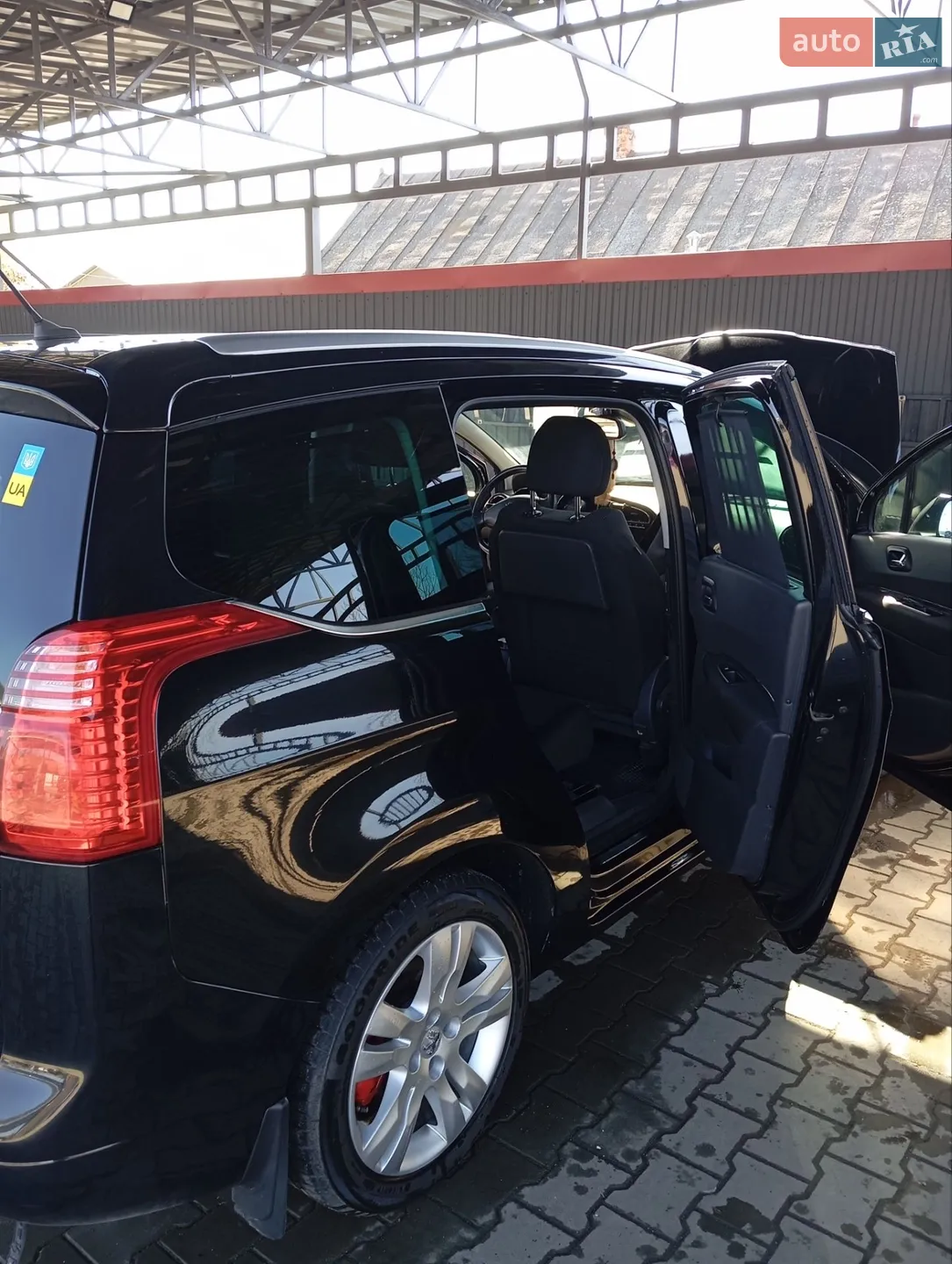 2011 Peugeot 5008 - мініатюра 8