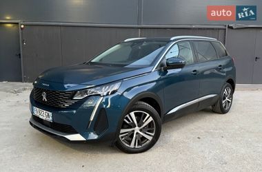 Внедорожник / Кроссовер Peugeot 5008 2020 в Киеве