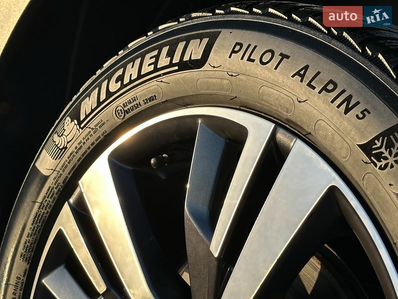 Внедорожник / Кроссовер Peugeot 5008 2020 в Тернополе