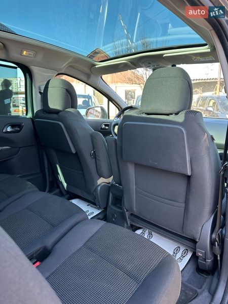 Микровэн Peugeot 5008 2013 в Смеле