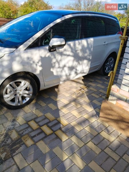 Микровэн Peugeot 5008 2011 в Томашполе