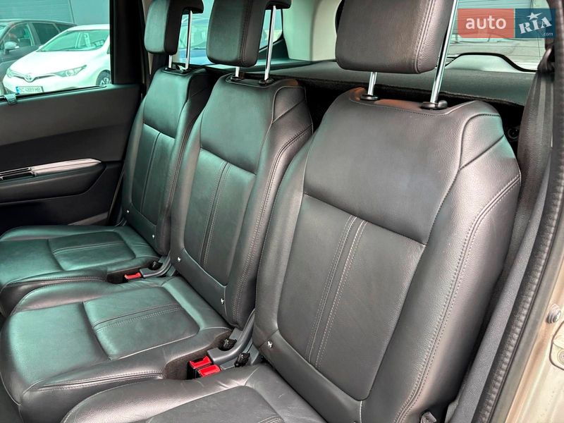 Микровэн Peugeot 5008 2014 в Львове фото 35 Микровэн Peugeot 5008 2014 в Львове