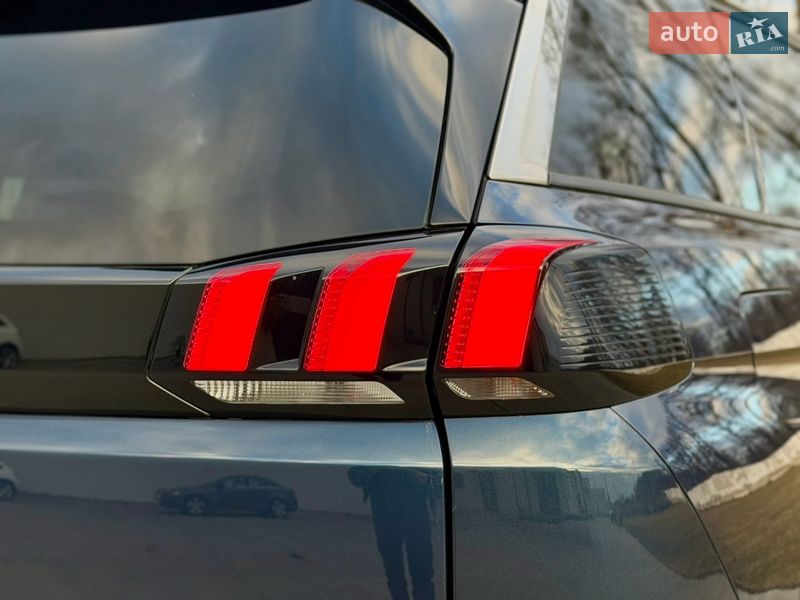 Внедорожник / Кроссовер Peugeot 5008 2019 в Луцке