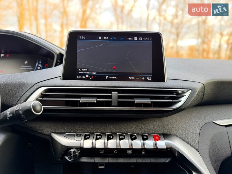 Внедорожник / Кроссовер Peugeot 5008 2019 в Луцке