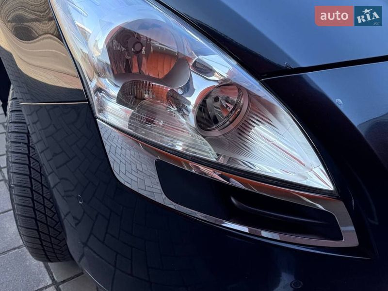 Микровэн Peugeot 5008 2010 в Луцке