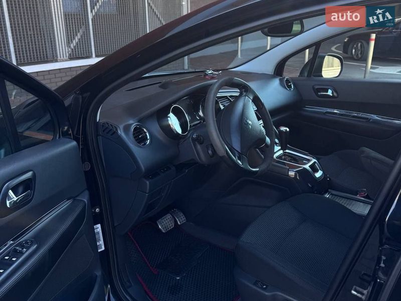 Микровэн Peugeot 5008 2010 в Луцке