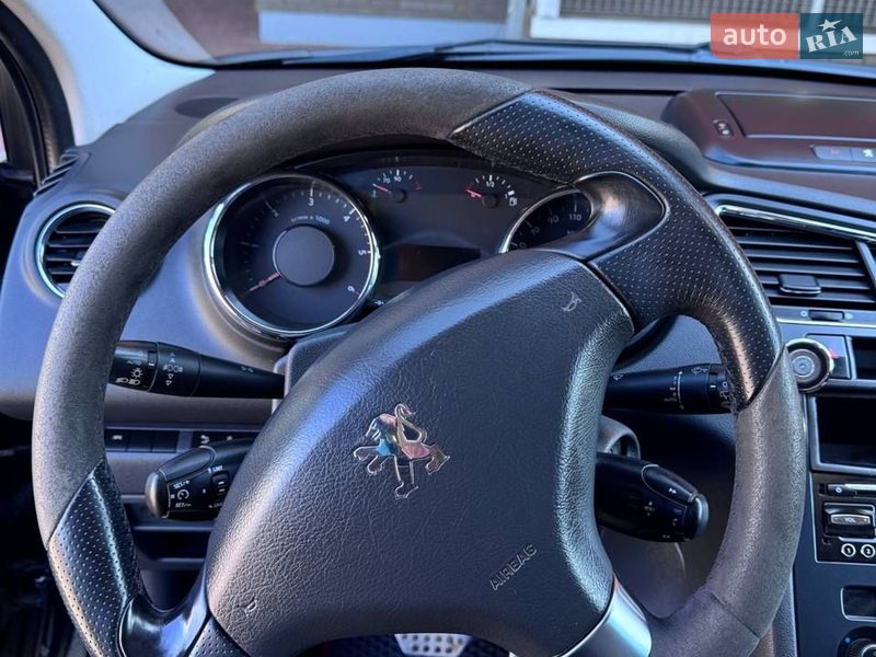 Микровэн Peugeot 5008 2010 в Луцке