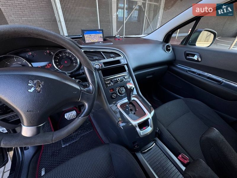 Микровэн Peugeot 5008 2010 в Луцке