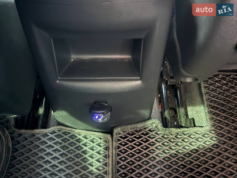 Мікровен Peugeot 5008 2013 в Павлограді