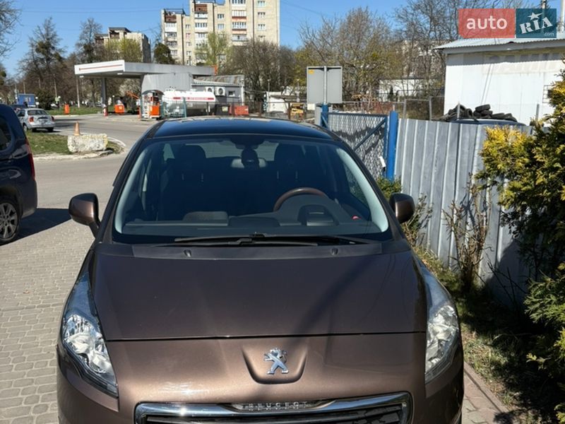 Peugeot 5008 2014