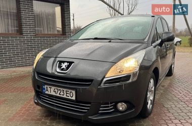 Мікровен Peugeot 5008 2013 в Косові