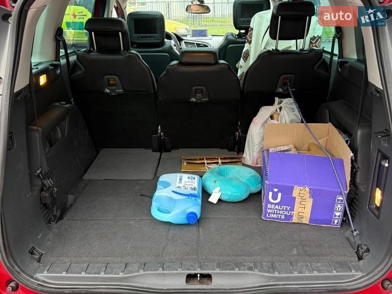 Микровэн Peugeot 5008 2011 в Киеве