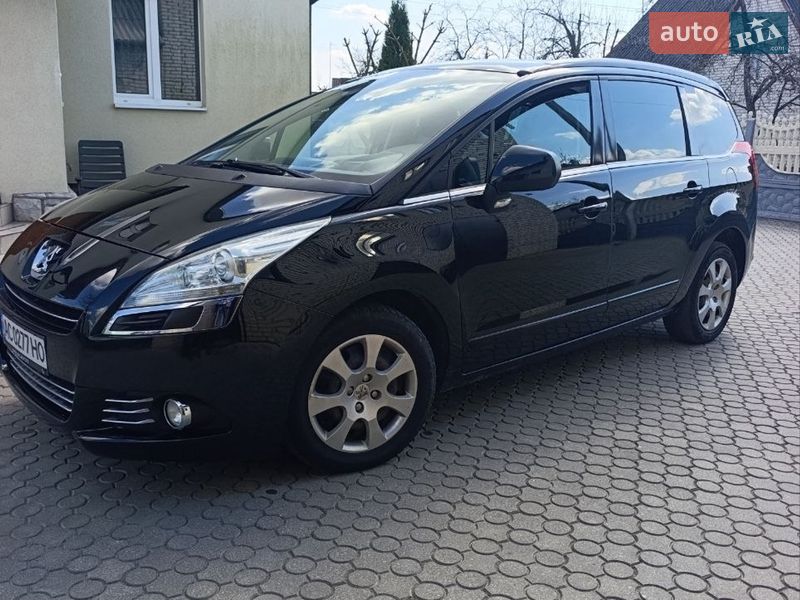 Peugeot 5008 2012