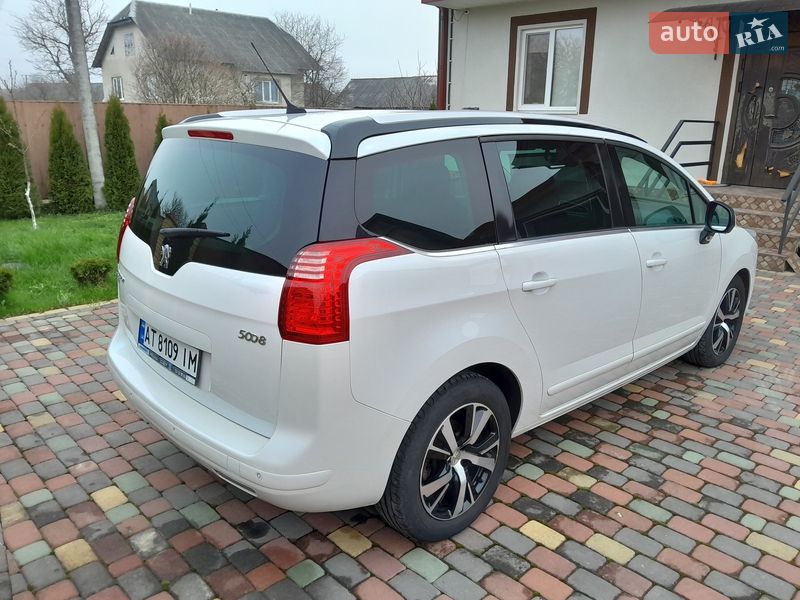 Микровэн Peugeot 5008 2013 в Калуше