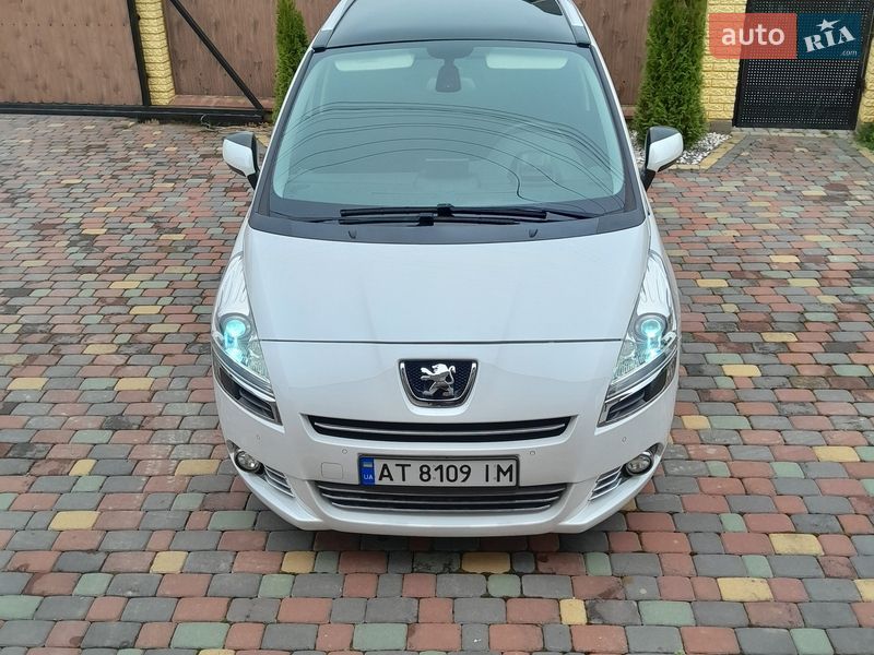 Микровэн Peugeot 5008 2013 в Калуше