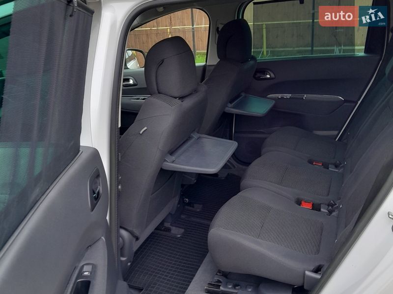 Микровэн Peugeot 5008 2013 в Калуше