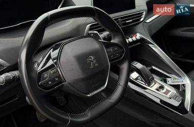 Внедорожник / Кроссовер Peugeot 5008 2020 в Черкассах