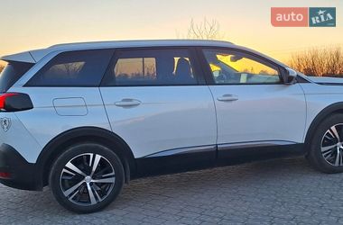 Позашляховик / Кросовер Peugeot 5008 2017 в Львові